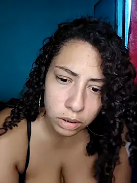 Snapshot of aixa_15 chatting on February 26, 2026, 7:13 pm aixa 15 online show from February 26, 2026, 7:13 pm