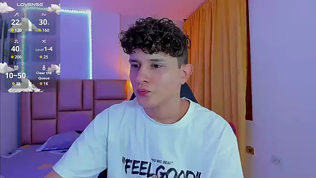 Snapshot of Nathan_Bluee chatting on December 11, 2024, 8:28 pm Nathan Bluee online show from December 11, 2024, 8:28 pm