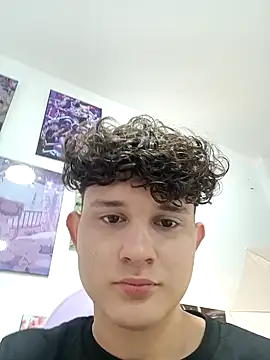 Snapshot of Nathan_Bluee chatting on December 18, 2024, 12:40 pm Nathan Bluee online show from December 18, 2024, 12:40 pm