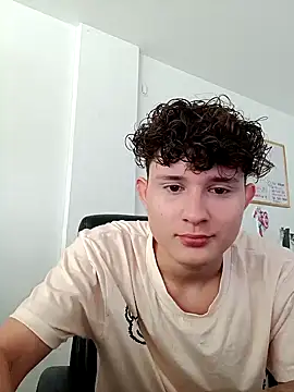 Snapshot of Nathan_Bluee chatting on December 24, 2024, 2:33 pm Nathan Bluee online show from December 24, 2024, 2:33 pm