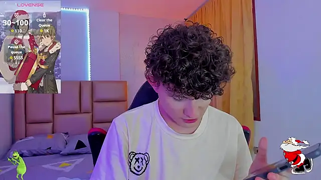 Snapshot of Nathan_Bluee chatting on December 29, 2024, 2:42 pm Nathan Bluee online show from December 29, 2024, 2:42 pm