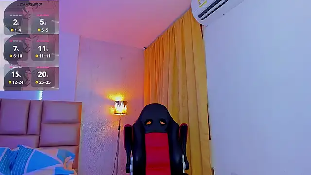 Snapshot of Nathan_Bluee chatting on January 3, 2025, 6:57 pm Nathan Bluee online show from January 3, 2025, 6:57 pm