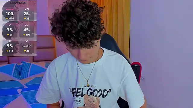 Snapshot of Nathan_Bluee chatting on January 4, 2025, 3:39 pm Nathan Bluee online show from January 4, 2025, 3:39 pm