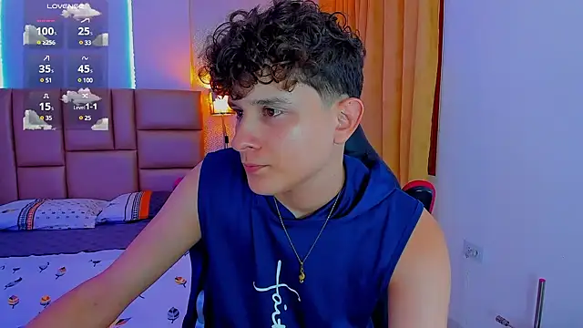 Snapshot of Nathan_Bluee chatting on February 20, 2025, 5:18 pm Nathan Bluee online show from February 20, 2025, 5:18 pm