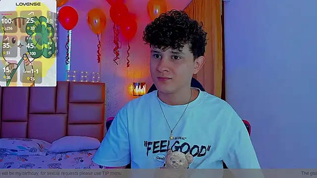 Snapshot of Nathan_Bluee chatting on March 19, 2025, 1:29 pm Nathan Bluee online show from March 19, 2025, 1:29 pm