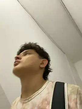 Snapshot of Nathan_Bluee chatting on September 14, 2025, 12:04 pm Nathan Bluee online show from September 14, 2025, 12:04 pm