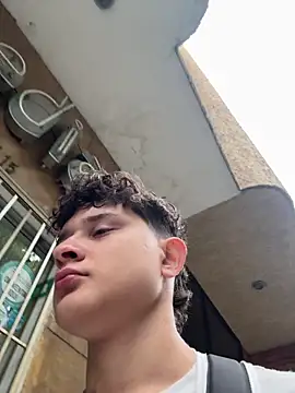 Snapshot of Nathan_Bluee chatting on October 8, 2025, 12:03 pm Nathan Bluee online show from October 8, 2025, 12:03 pm