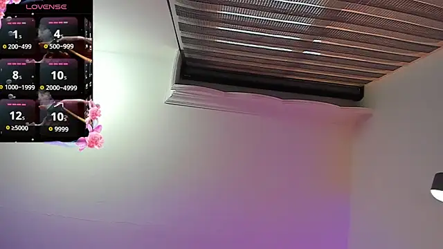 Samanthamillher10 online show from March 25, 2026, 12:11 pm