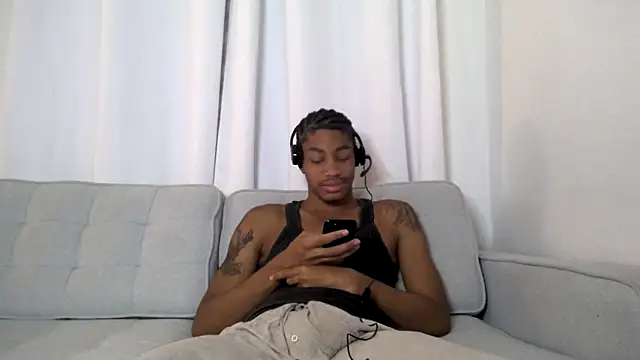 Skinnyblackman online show from October 3, 2025, 1:24 am