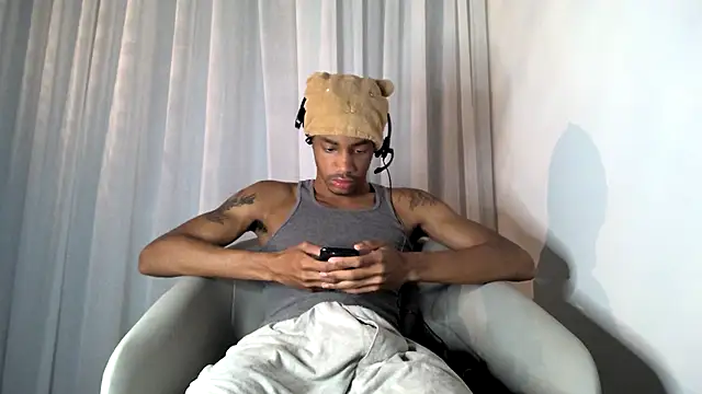 Skinnyblackman online show from October 28, 2025, 1:20 am