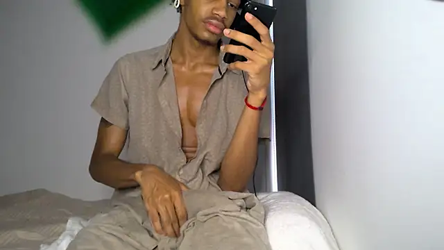 Skinnyblackman online show from March 17, 2026, 2:20 pm