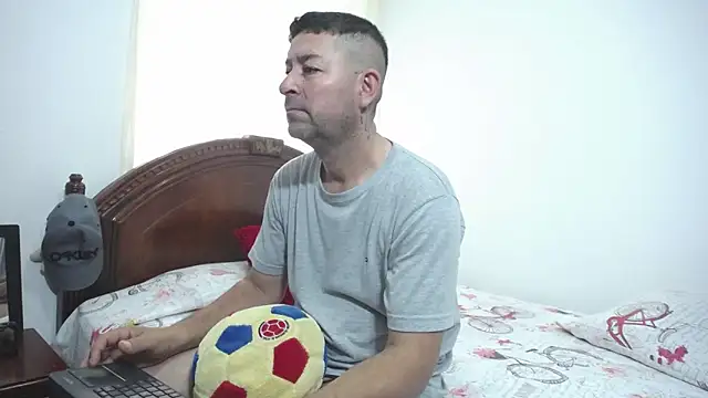 ambar jacksonn online show from September 23, 2025, 9:07 pm