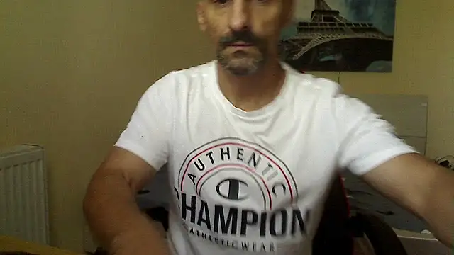 Snapshot of amydamarw chatting on July 1, 2026, 6:04 am amydamarw online show from July 1, 2026, 6:04 am