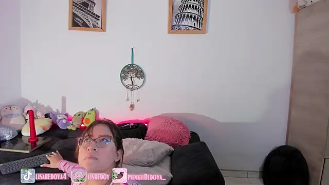 Amberbedoya  online show from October 3, 2025, 10:18 pm