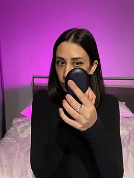 Sophiehii online show from December 14, 2024, 2:31 pm