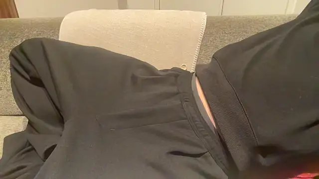 Snapshot of atom0407 chatting on February 28, 2025, 4:42 pm atom0407 online show from February 28, 2025, 4:42 pm