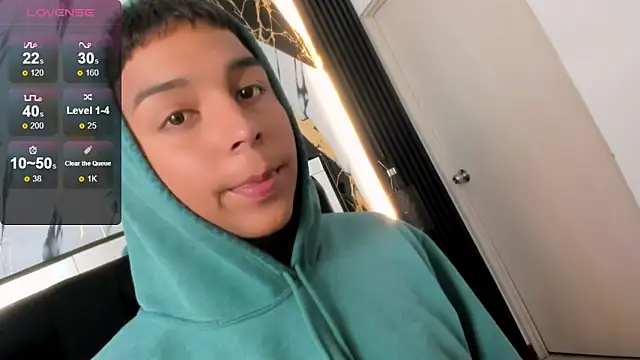 Seductivo jr online show from April 24, 2026, 4:15 am