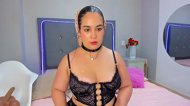 emma lye online show from November 13, 2025, 9:25 pm