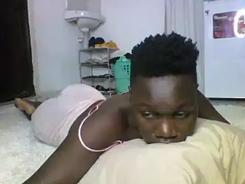 sexyqueen02 online show from February 10, 2025, 10:19 pm