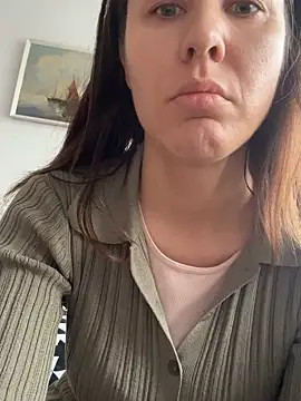 Sara darling online show from November 19, 2025, 10:59 am