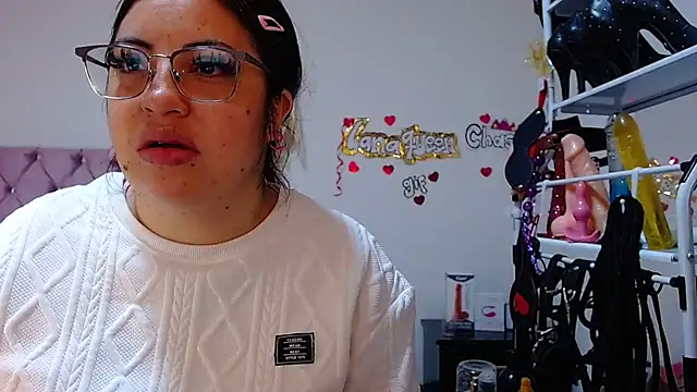 lanaqueen699 online show from November 14, 2025, 12:15 pm