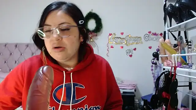 lanaqueen699 online show from February 13, 2026, 12:12 pm