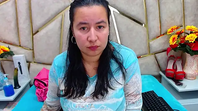 NaomyPrinces online show from February 17, 2025, 1:10 pm