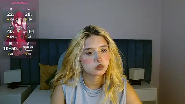 april bunnyy online show from December 19, 2024, 8:34 pm