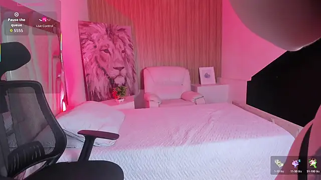 Melany Luv online show from October 19, 2025, 8:42 pm