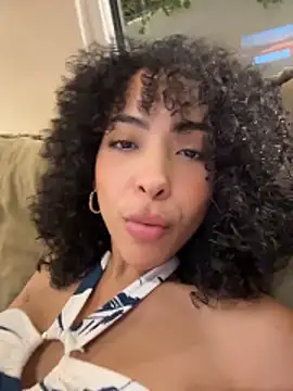 Snapshot of OSHUN_ chatting on June 11, 2026, 1:49 am OSHUN online show from June 11, 2026, 1:49 am