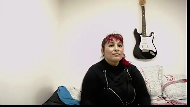 Snapshot of amydeepqueen chatting on May 6, 2026, 2:22 pm amydeepqueen online show from May 6, 2026, 2:22 pm