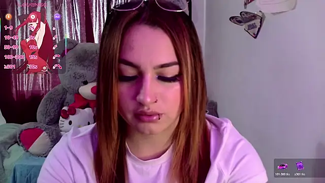 lucycherry   online show from November 19, 2025, 7:14 pm