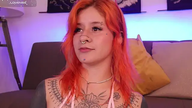 Snapshot of Daarlene chatting on October 30, 2025, 5:35 pm Daarlene online show from October 30, 2025, 5:35 pm