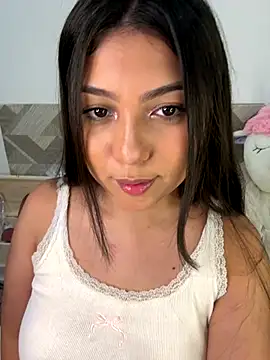 Snapshot of Maii_chan chatting on October 5, 2025, 4:22 am Maii chan online show from October 5, 2025, 4:22 am