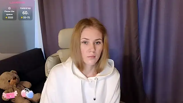 Snapshot of IsabelAllen chatting on December 4, 2024, 6:55 am IsabelAllen online show from December 4, 2024, 6:55 am