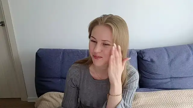 Snapshot of IsabelAllen chatting on March 12, 2025, 10:05 am IsabelAllen online show from March 12, 2025, 10:05 am