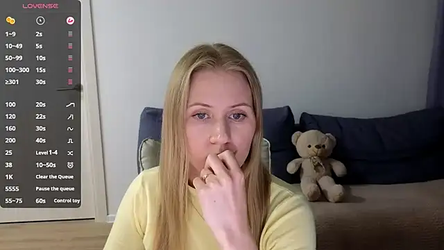 Snapshot of IsabelAllen chatting on September 24, 2025, 7:06 pm IsabelAllen online show from September 24, 2025, 7:06 pm