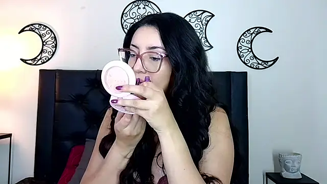 EvoletFMK online show from November 9, 2025, 11:19 am