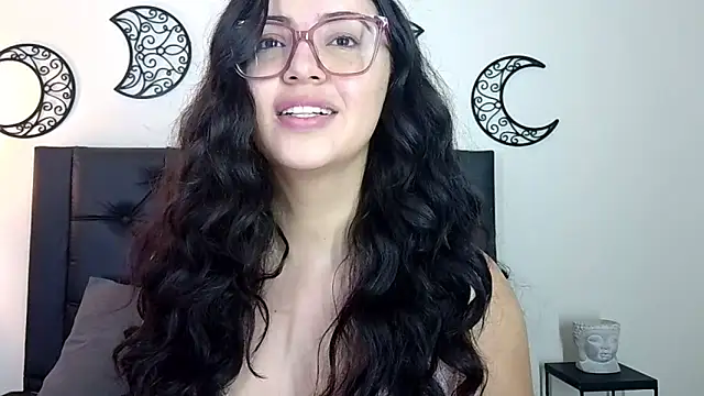 EvoletFMK online show from November 15, 2025, 3:30 pm