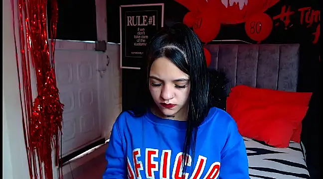 Violettasquirt online show from March 11, 2025, 3:34 pm