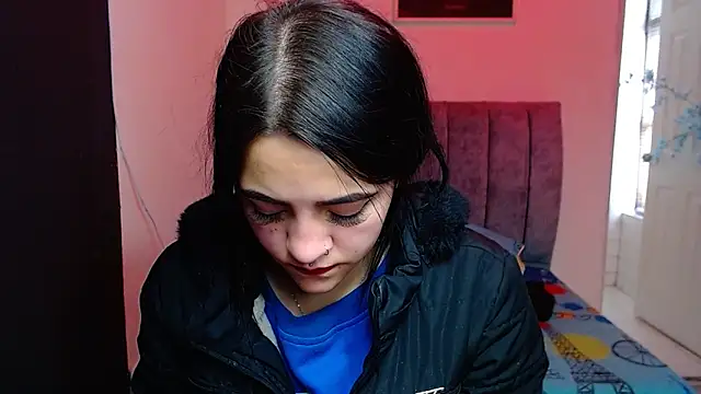 Violettasquirt online show from October 14, 2025, 2:07 pm