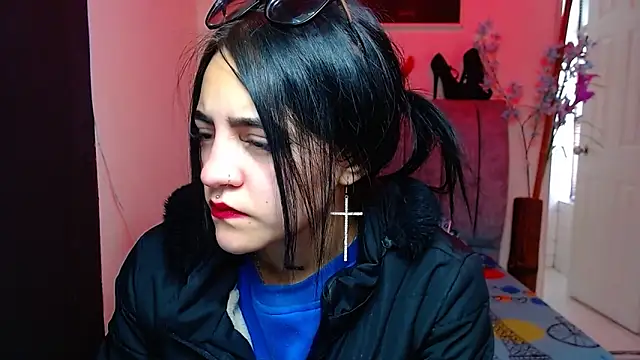 Violettasquirt online show from October 17, 2025, 1:35 pm