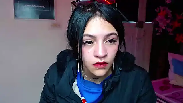 Violettasquirt online show from January 13, 2026, 1:27 pm