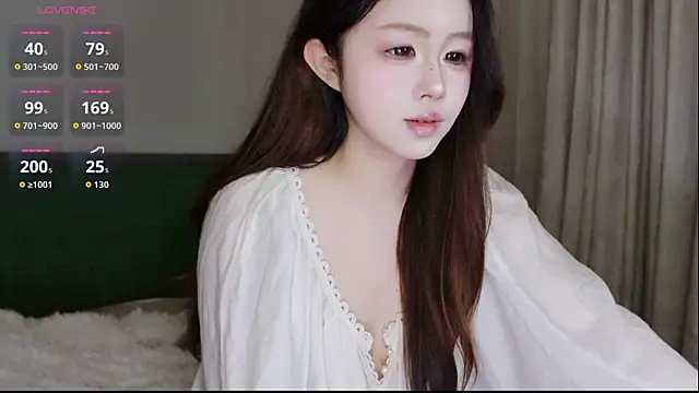 Hazel-11 online show from January 18, 2026, 2:21 pm