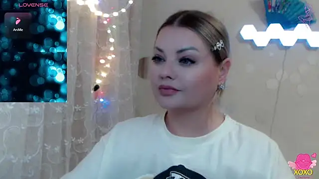 JewellKiss7 online show from April 30, 2026, 6:03 pm