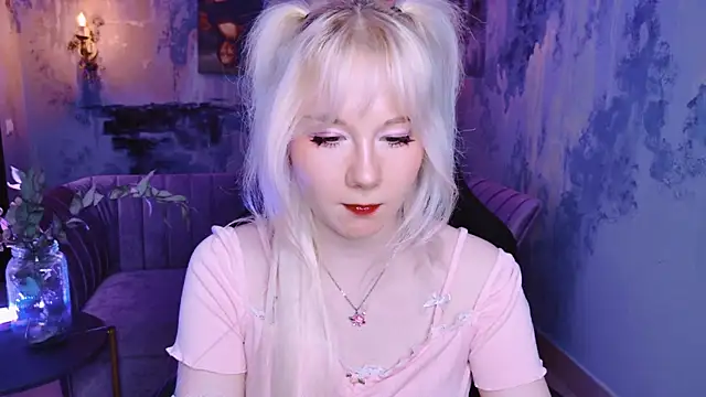 NancyMartinez online show from January 28, 2025, 1:05 pm