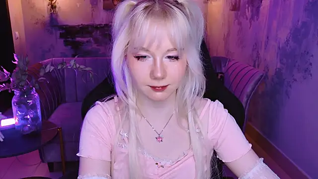 NancyMartinez online show from January 28, 2025, 4:08 pm