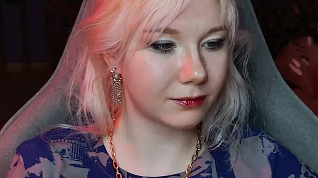 NancyMartinez online show from February 6, 2025, 8:18 am