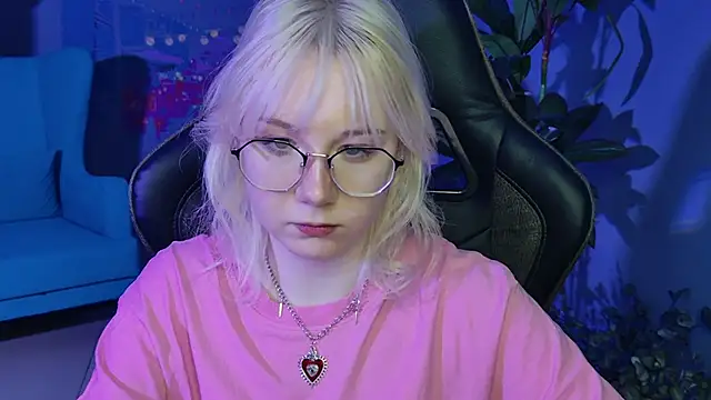 NancyMartinez online show from February 18, 2025, 8:16 am