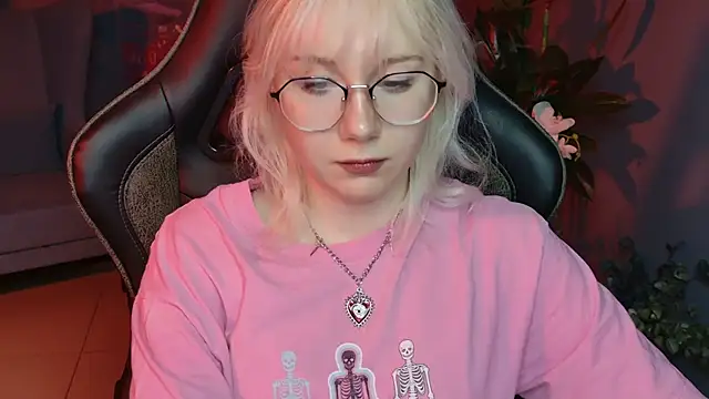 NancyMartinez online show from February 18, 2025, 11:22 am